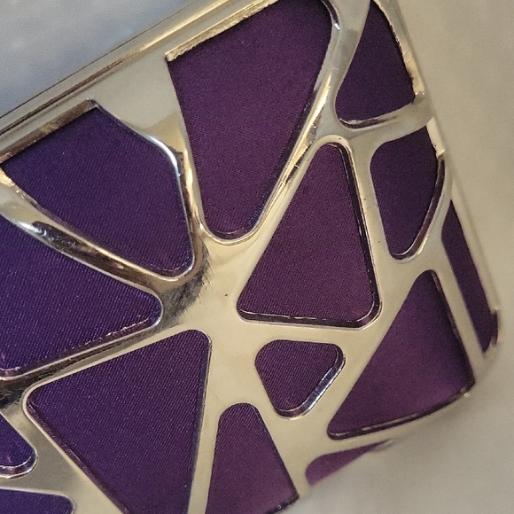 Elegant Purple Clutch with Silver Accents - Picture 3 of 10